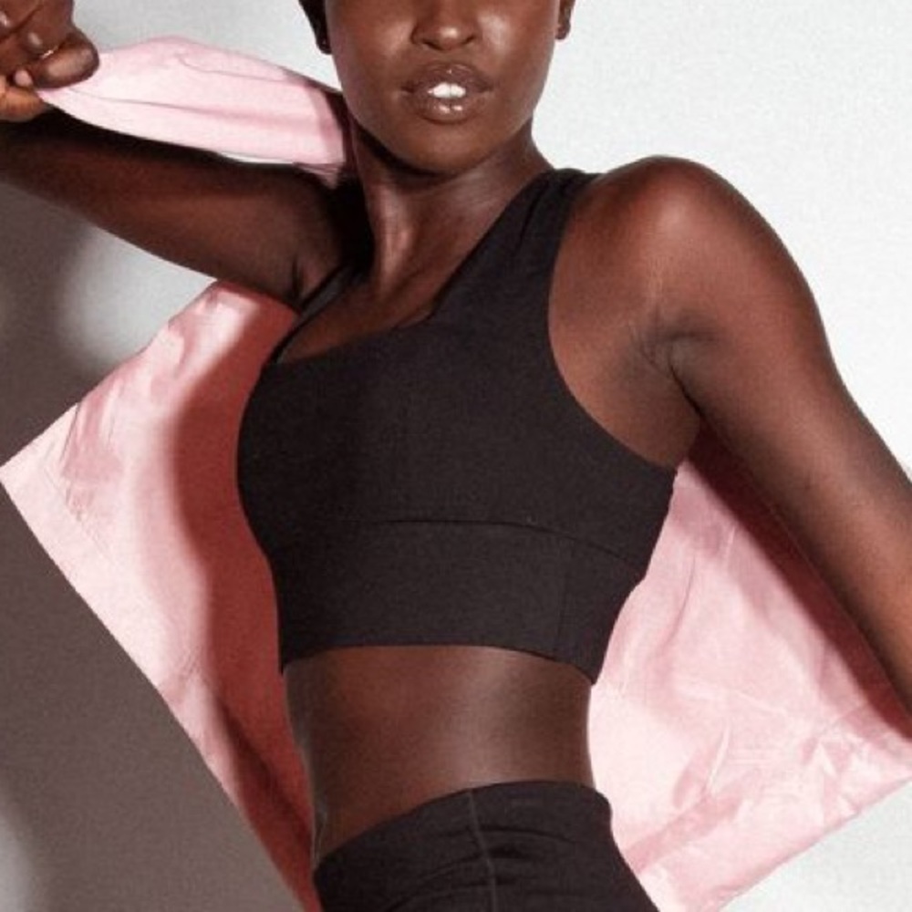 Saski NYFW sports bra